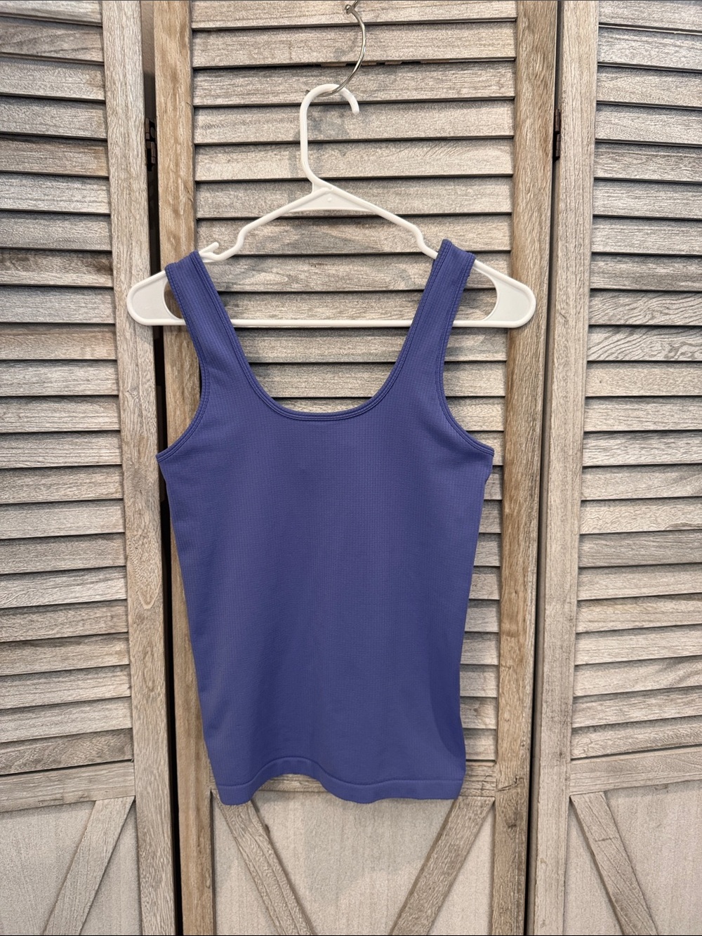 Athleta Ribbed Scoop Tank Top - size Small